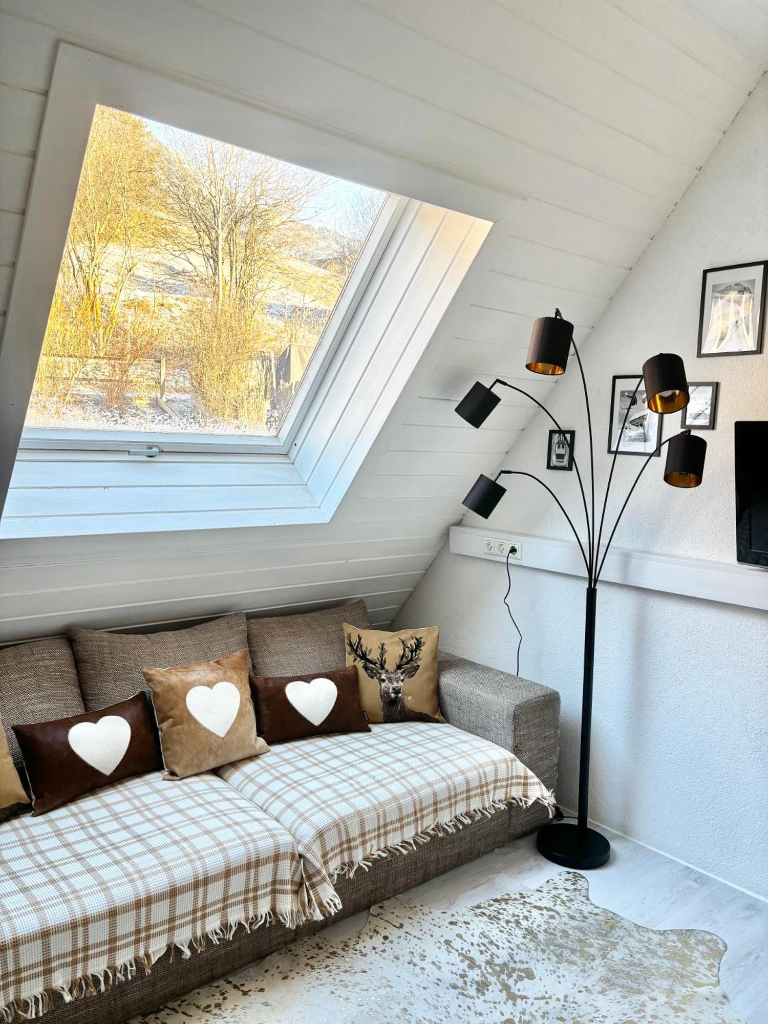 Lechtaler Alpenblick Landeck - Privatzimmer & Ferienwohnung מראה חיצוני תמונה