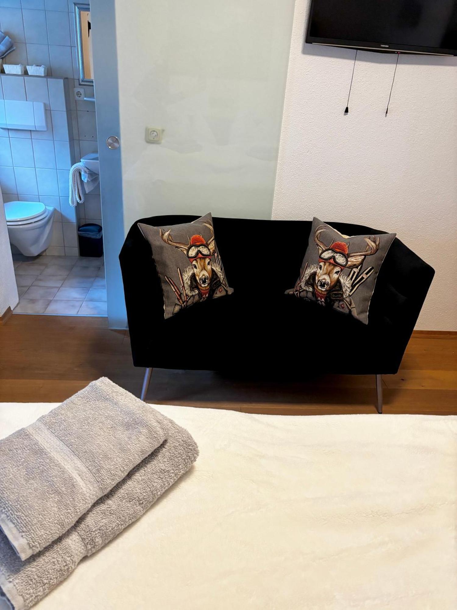 Lechtaler Alpenblick Landeck - Privatzimmer & Ferienwohnung מראה חיצוני תמונה
