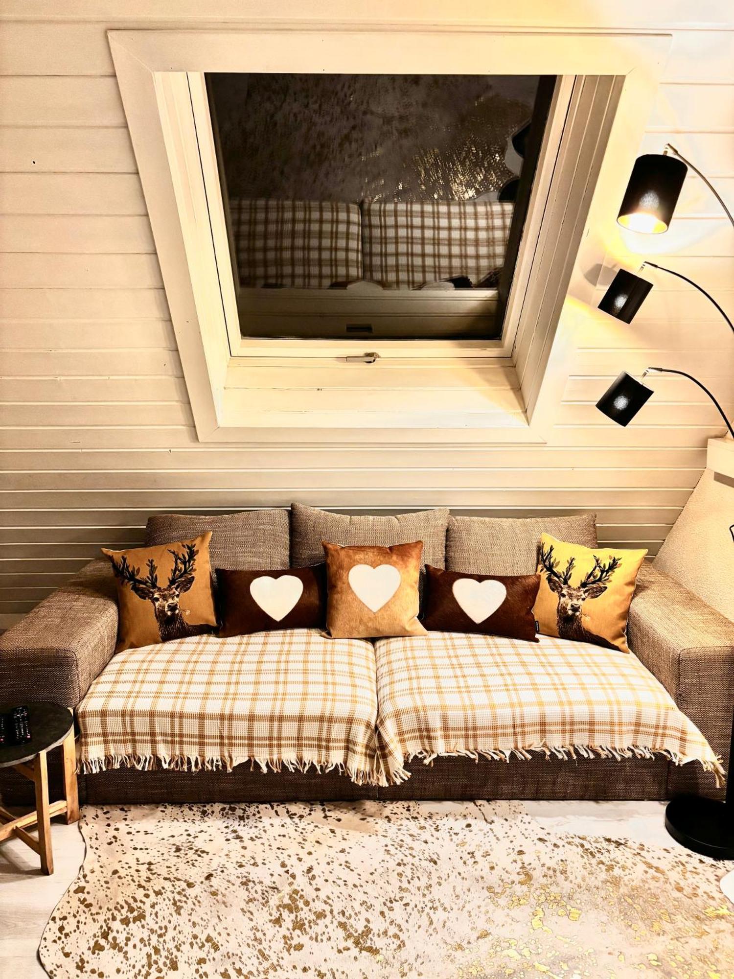 Lechtaler Alpenblick Landeck - Privatzimmer & Ferienwohnung מראה חיצוני תמונה