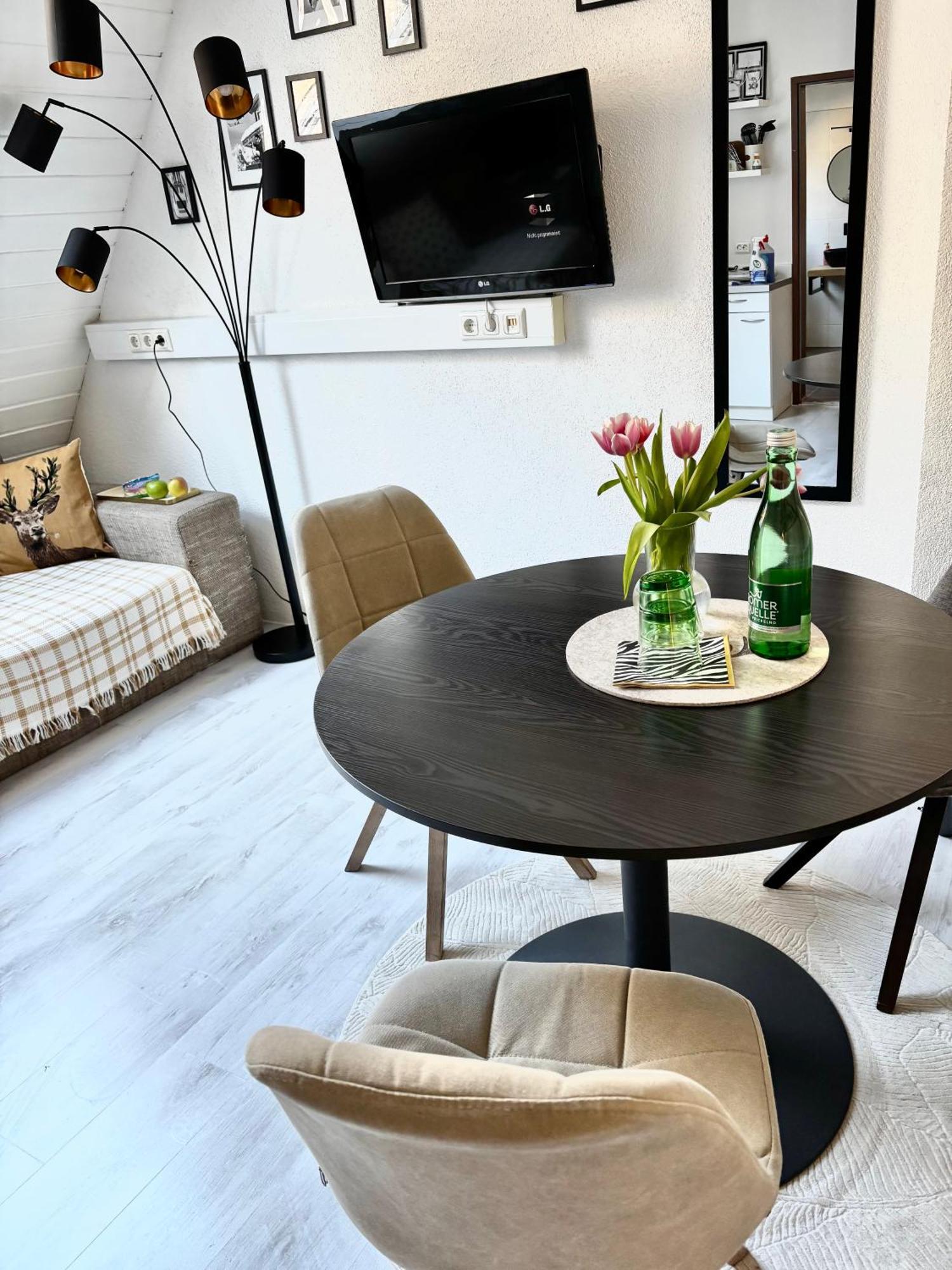 Lechtaler Alpenblick Landeck - Privatzimmer & Ferienwohnung מראה חיצוני תמונה