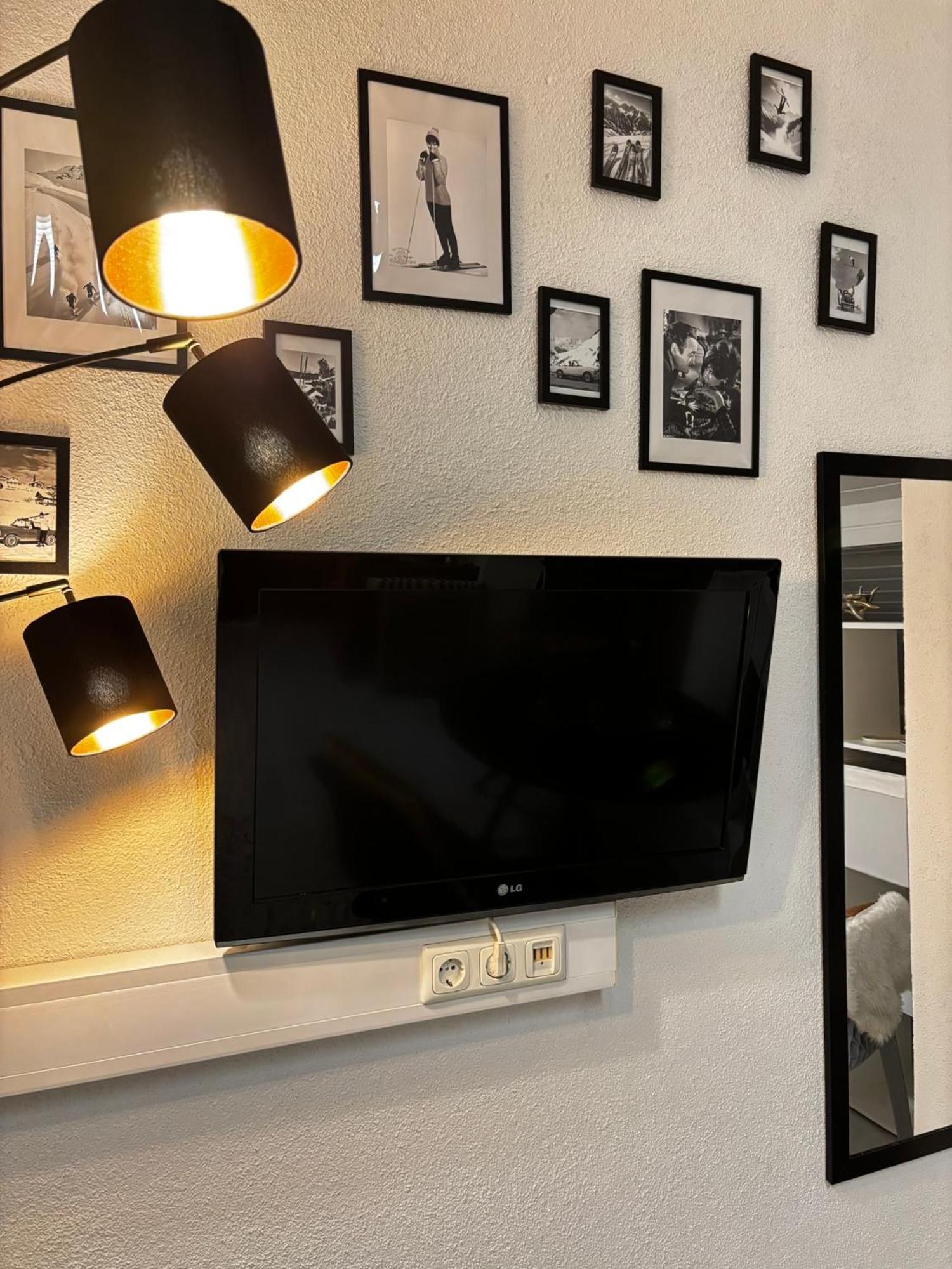 Lechtaler Alpenblick Landeck - Privatzimmer & Ferienwohnung מראה חיצוני תמונה